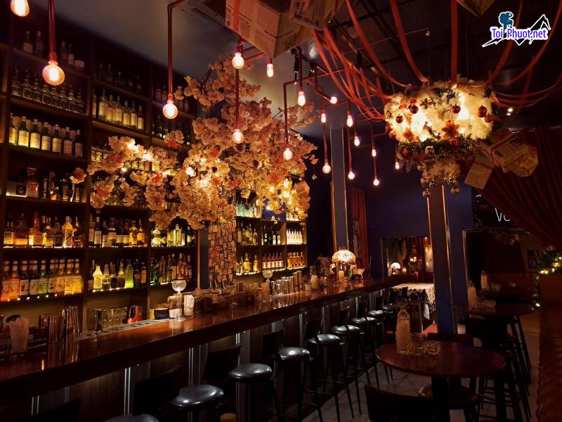 Top 5 Quán bar nổi tiếng nhất Thủ Dầu Một Bình Dương âm nhạc đỉnh cao, cùng bạn bè tận hưởng không khí vui (1)