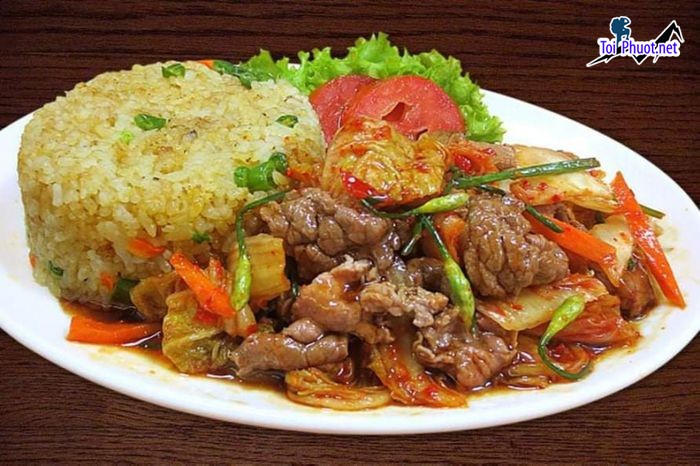 Top 5 Quán cơm ngon nhất Hà Giang phục vụ chuyên nghiệp và giá cả hợp lý (3)