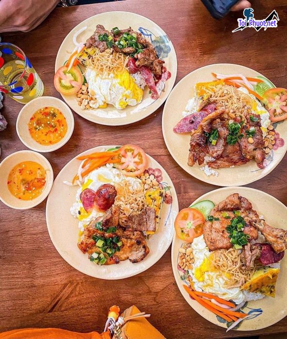 Top 5 Quán cơm ngon nhất Hải Dương thu hút rất đông đúc thực khách (2)