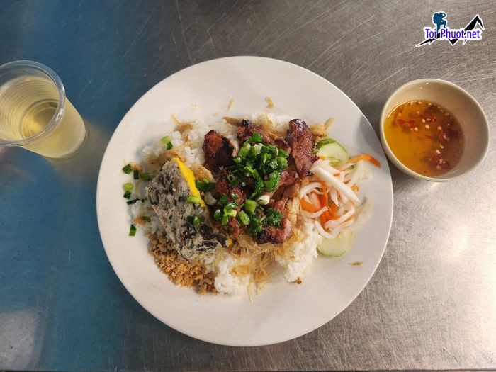 Top 5 Quán cơm ngon nhất Hải Dương thu hút rất đông đúc thực khách (3)