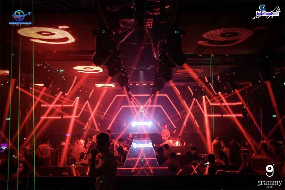 Top 6 Quán bar nổi tiếng nhất Kon Tum âm nhạc sống động dj bốc lửa (2)