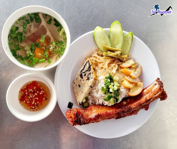 Top 7 Quán cơm ngon nhất Hà Tĩnh tạo nên một bữa cơm quê đậm đà (3)