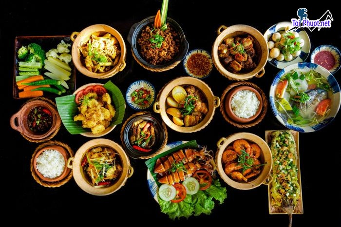 Top 7 Quán cơm ngon nhất Quy Nhơn Bình Định quán đông khách (1)
