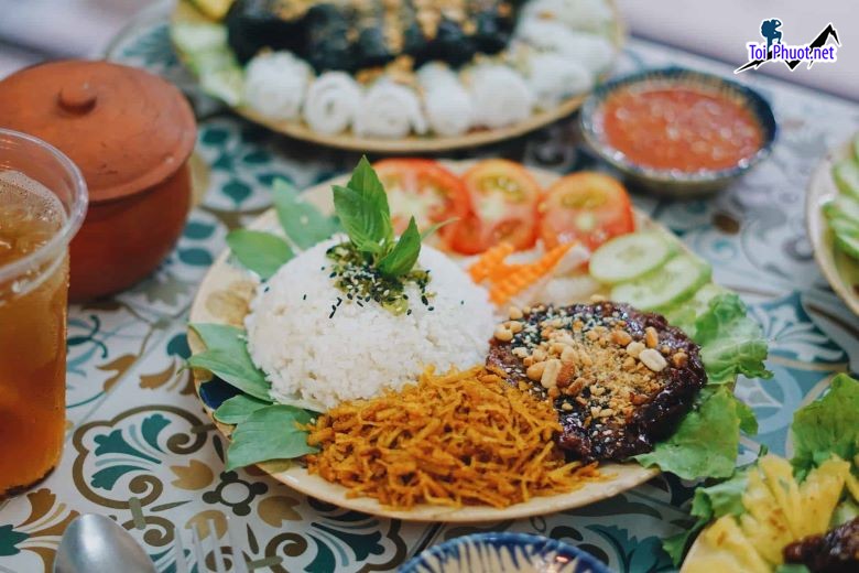 Top 7 Quán cơm ngon nhất Thủ Dầu Một Bình Dương phù hợp với túi tiền (1)