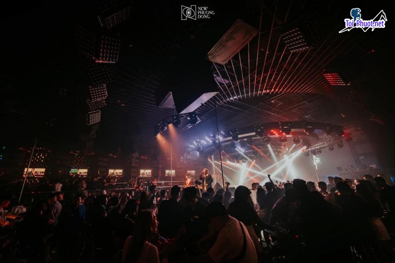 Top 8 Quán bar nổi tiếng nhất Hòa Bình địa điểm tụ họp về khuya cực kỳ sôi động (3)