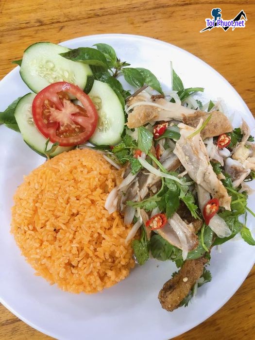 Top 8 Quán cơm ngon nhất Bến Tre không gian ấm cúng và thân thiện (4)