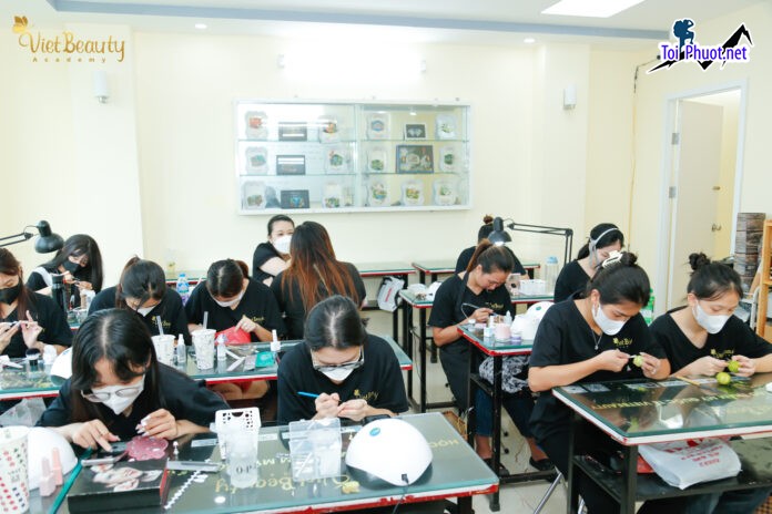Top 8 Trung tâm dạy học nail uy tín và chuyên nghiệp nhất Đà Nẵng kỹ thuật hiện đại (2)
