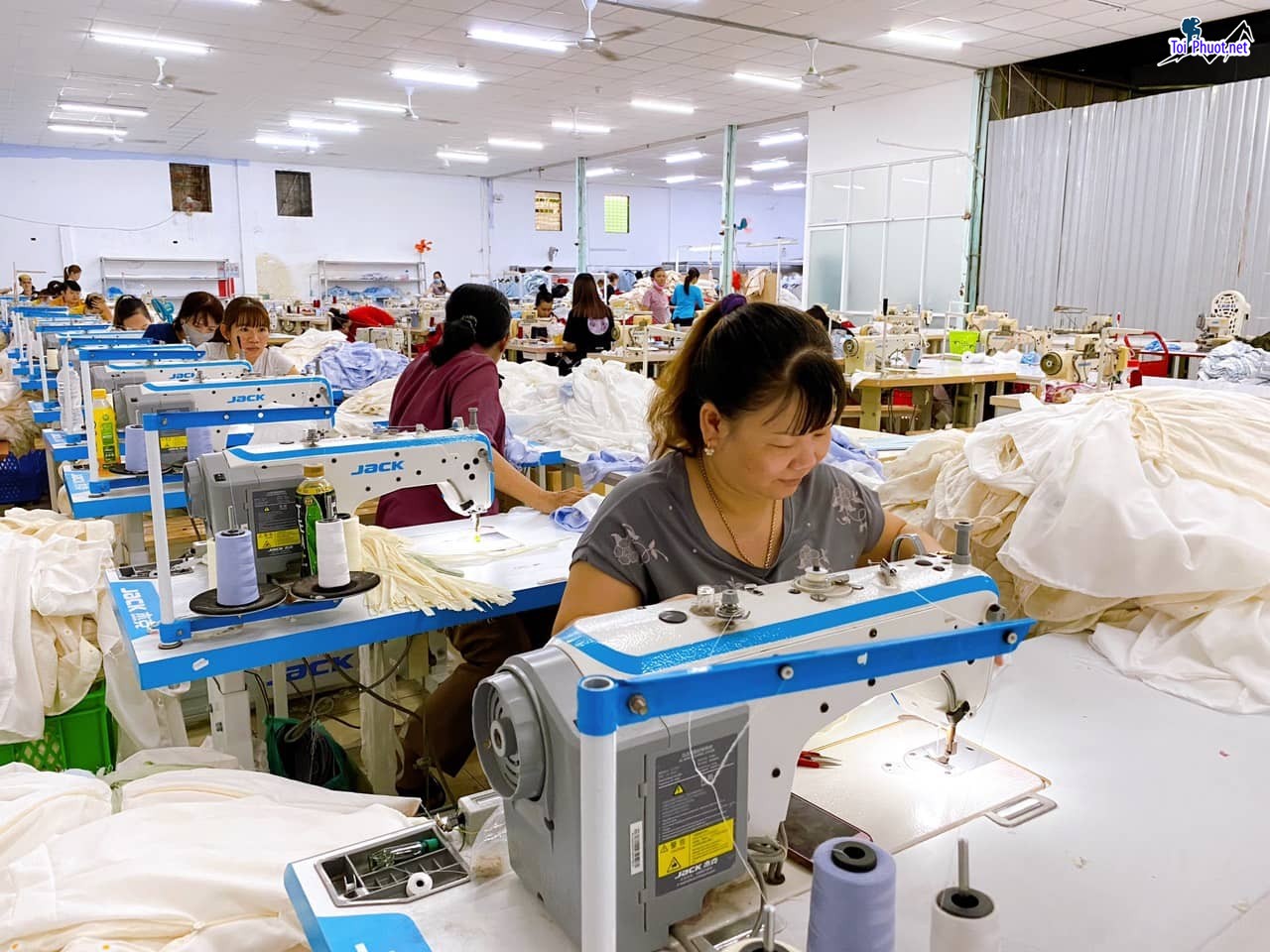 Xưởng may nguồn sỉ Đồng Hới Quảng Bình áo thun, đồ bộ, đầm thun thái nam nữ (2)