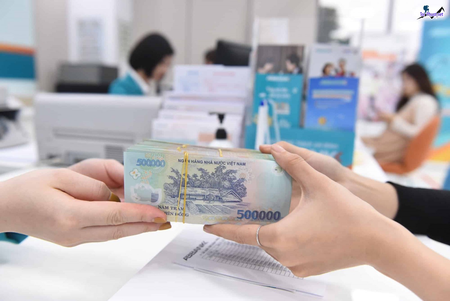 Top 4 dịch vụ đáo hạn ngân hàng giá rẻ Vinh Nghệ An đúng pháp lý (1)