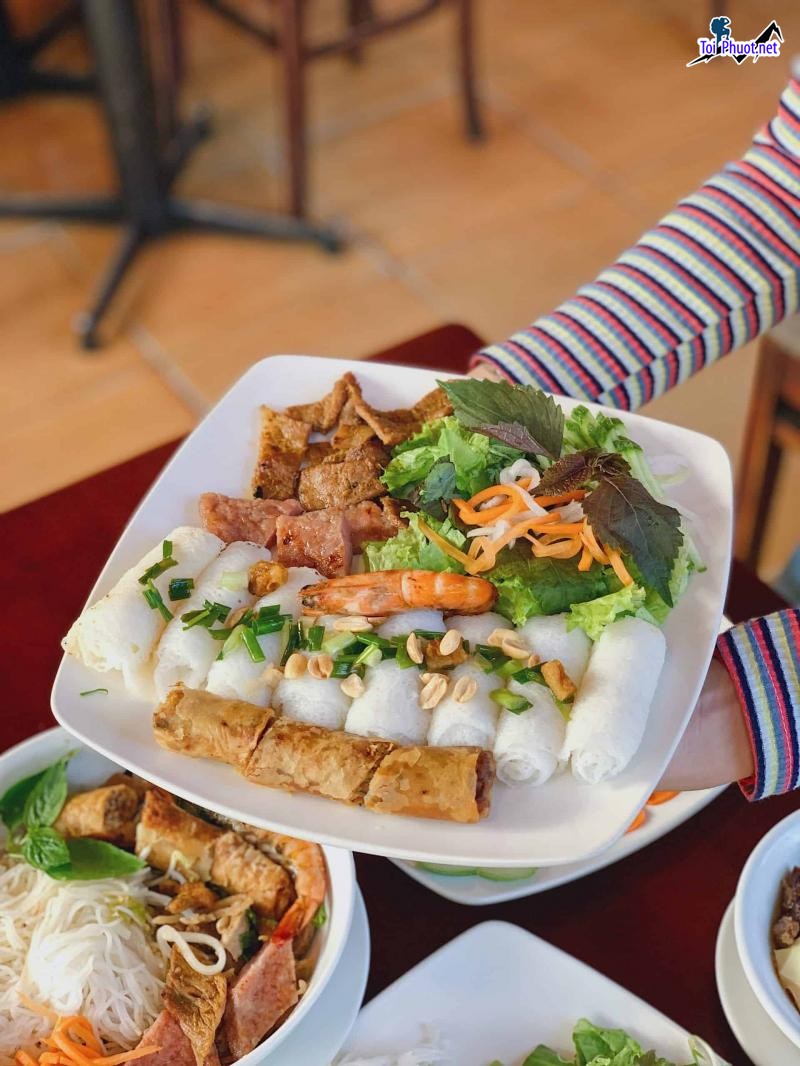 10 quán Nem Nướng Củ Chi ngon nhất nhì Sài Gòn Hồ Chí Minh (1)