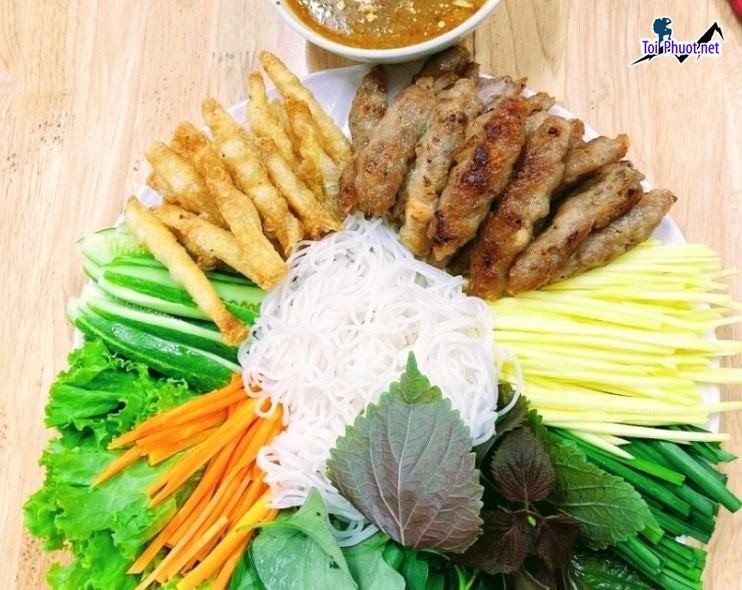 10 quán Nem Nướng Quận 10 ngon nhất nhì Sài Gòn Hồ Chí Minh (6)