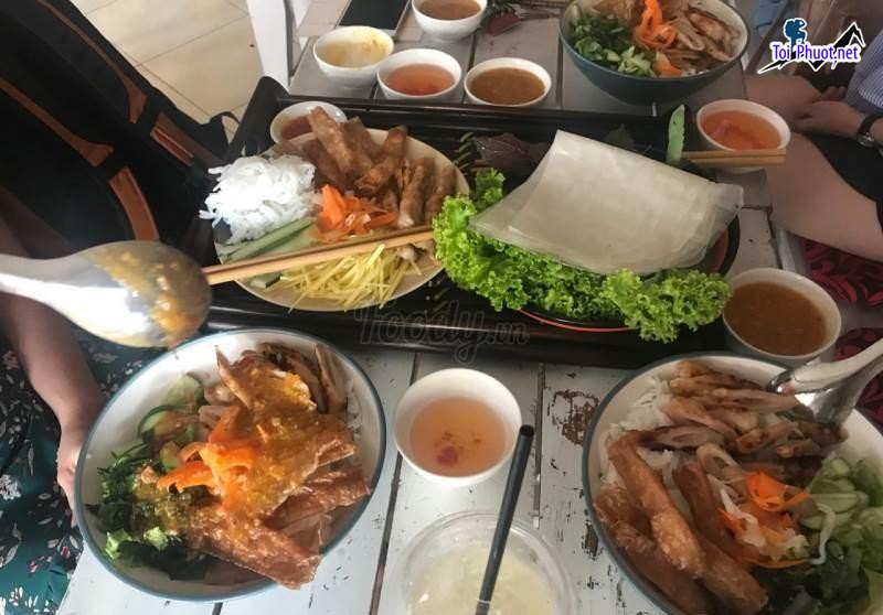 10 quán Nem Nướng Quận 4 ngon nhất nhì Sài Gòn Hồ Chí Minh (6)