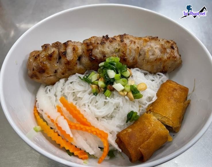 5 quán Nem Nướng Nha Trang Quận 11 ăn là ghiền Sài Gòn Hồ Chí Minh (2)